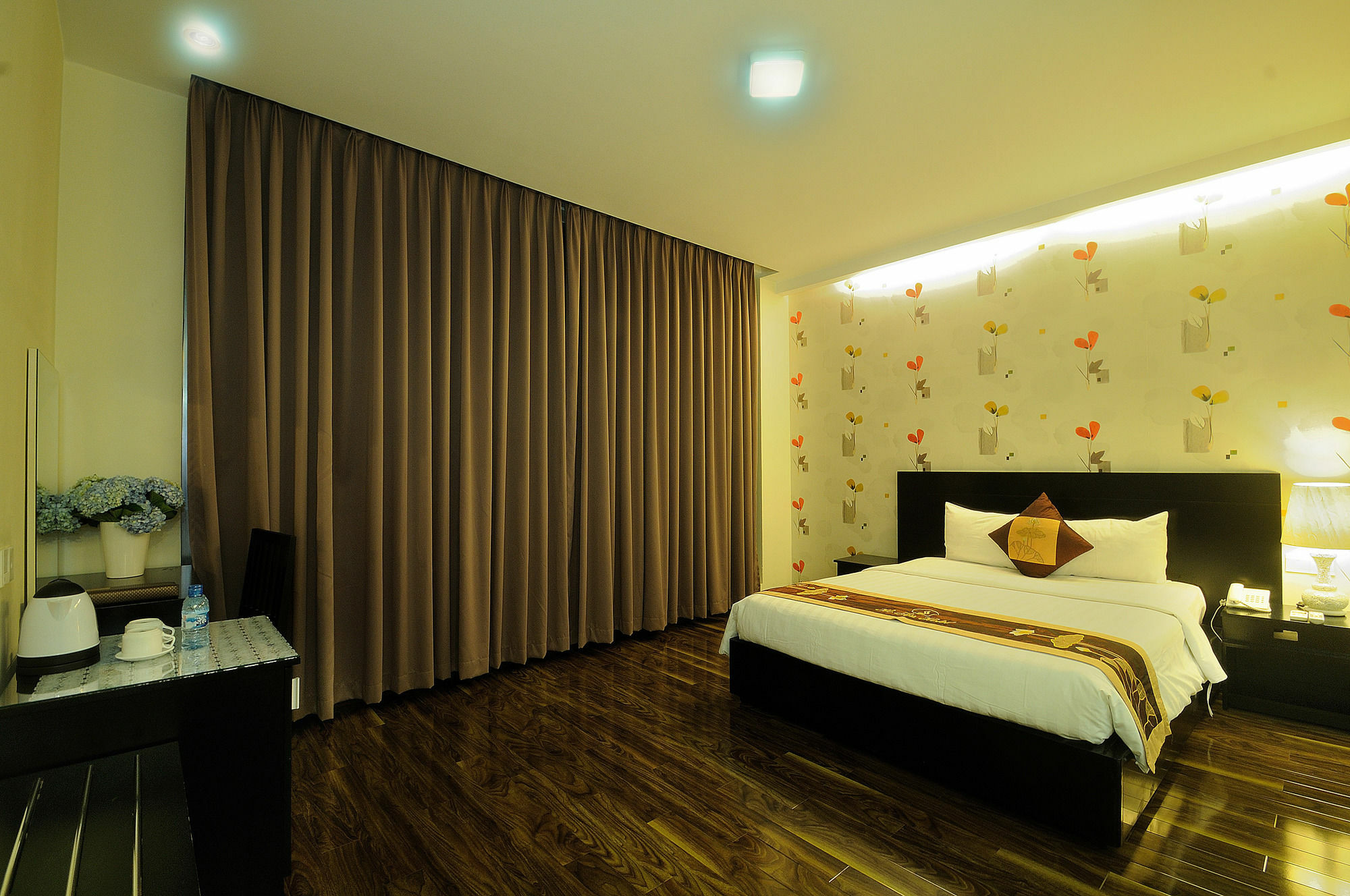 Good Vibes Boutique Hotel Хошимин Экстерьер фото