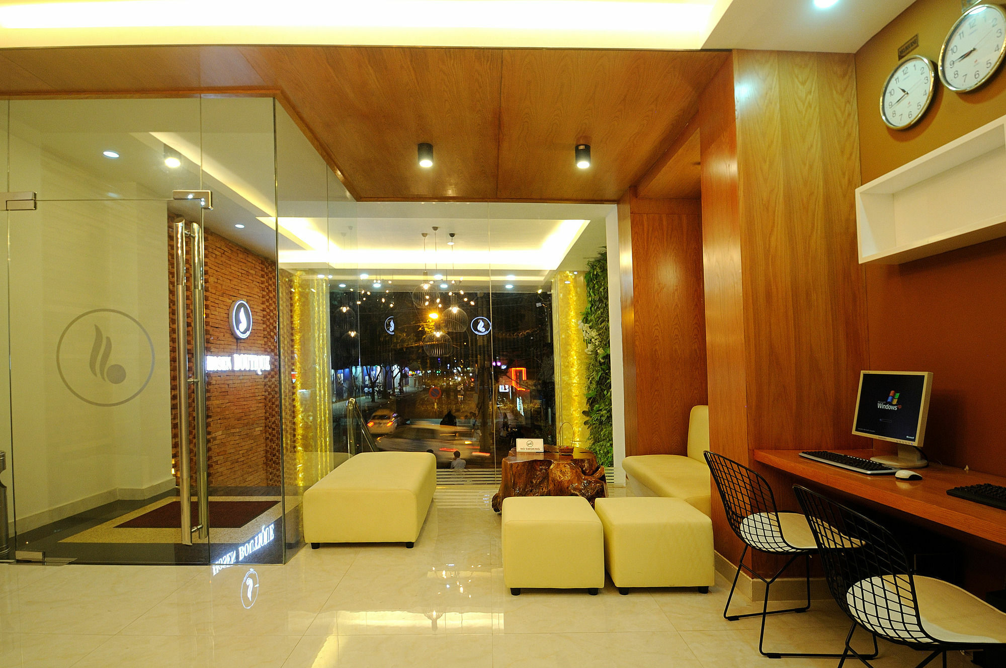 Good Vibes Boutique Hotel Хошимин Экстерьер фото