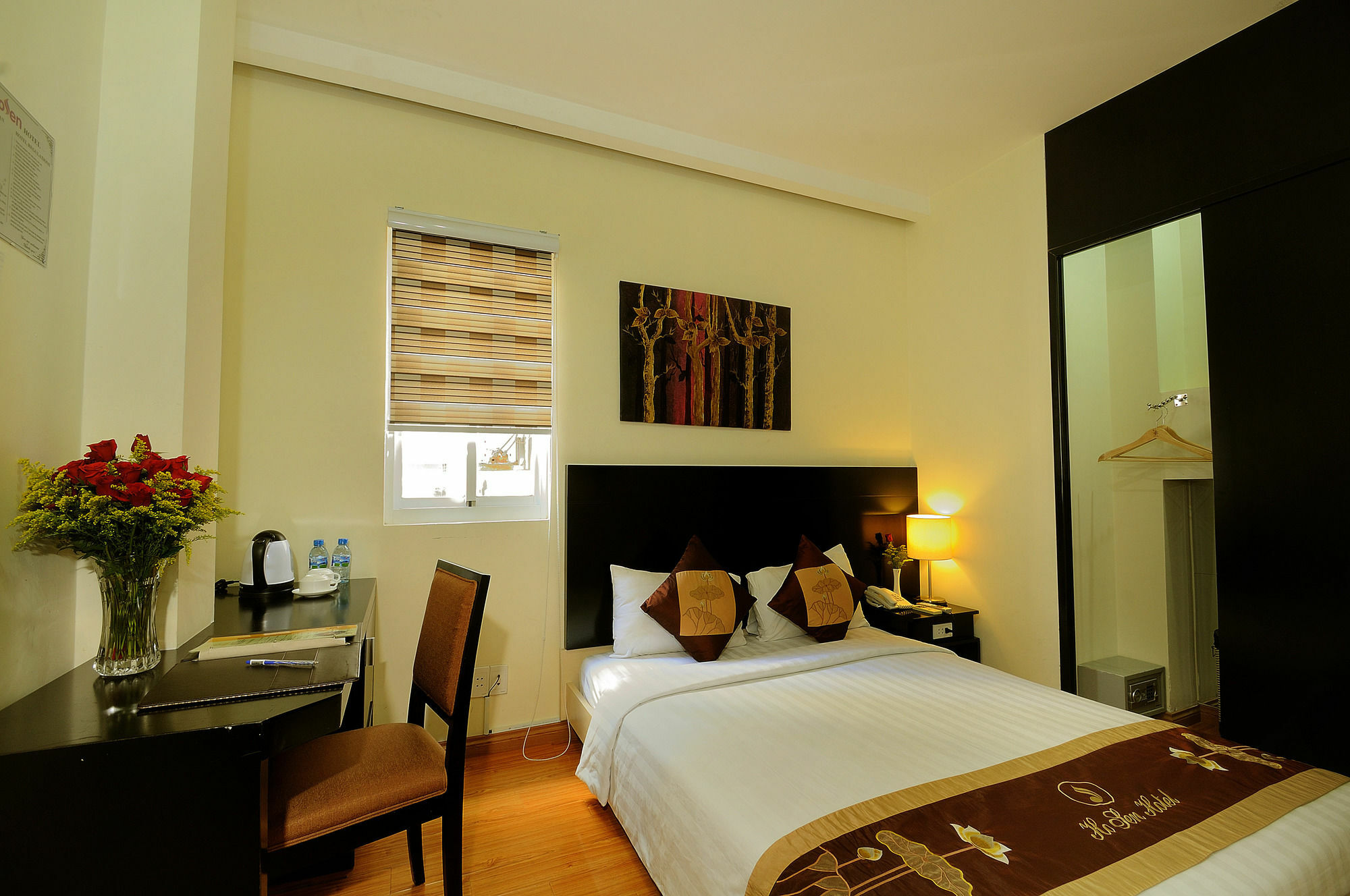 Good Vibes Boutique Hotel Хошимин Экстерьер фото
